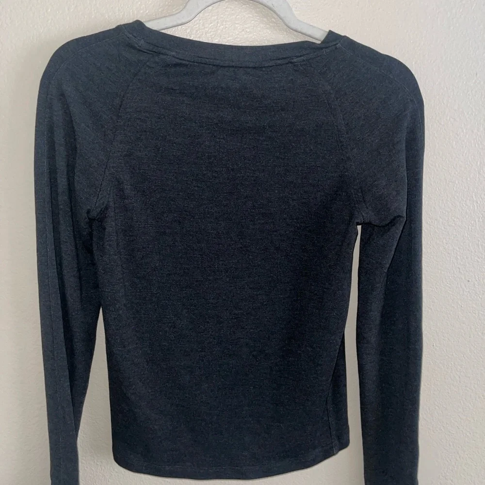 Nike Dri Fit Cropped‎ Long Sleeve Crewneck Size XS